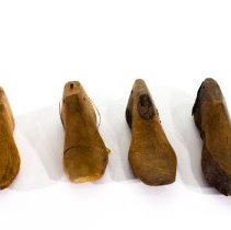 wood shoe lasts - line front view